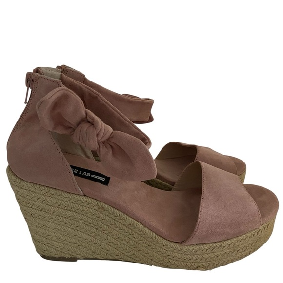 Elegant Pink Suede Heels with Ankle Tie - Picture 2 of 4